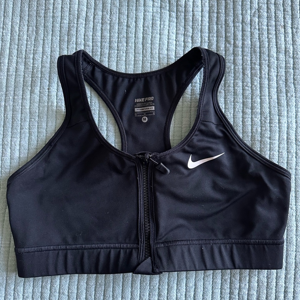 Nike front zip sports bra